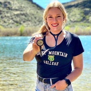 Meet your Posher, Kelly